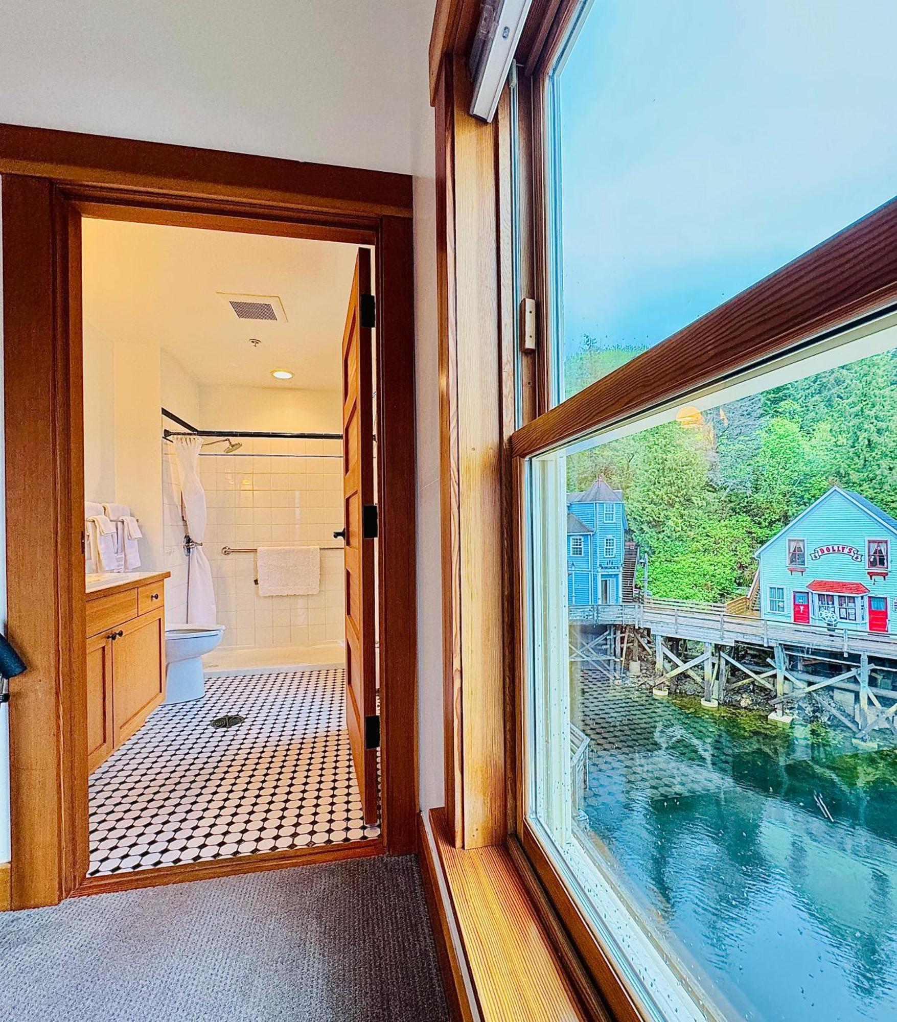 Inn At Creek Street Ketchikan Exterior photo